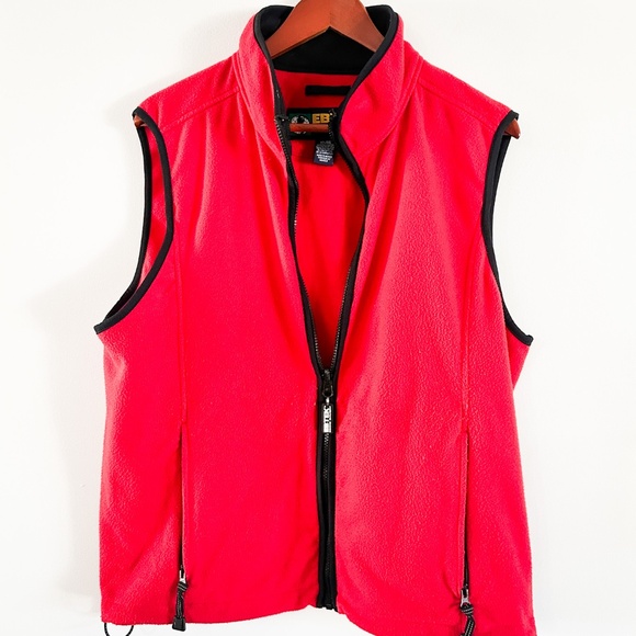 Ebtek by Eddie Bauer Red Sleeveless Sport Vest | Vintage Mens Sport Vest Size: M - Picture 2 of 7
